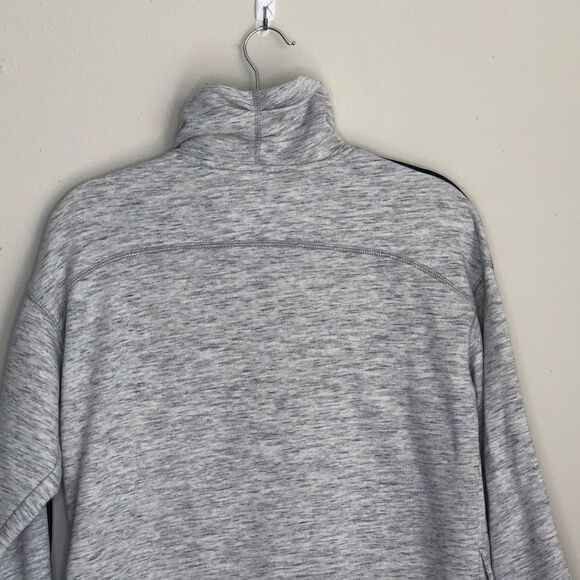 2/$30 TOMMY HILFIGER LIGHT GRAY Zip Up Knit Jacket - Picture 5 of 7